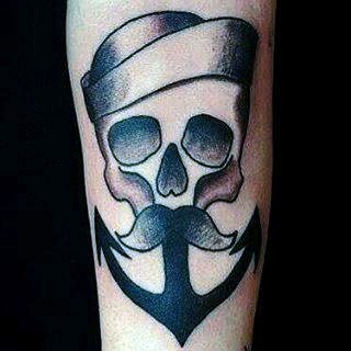 tatuaje ancla para hombre 35