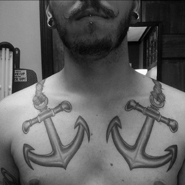 tatuaje ancla pecho para hombre 05