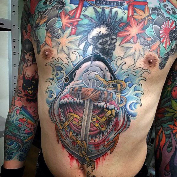 tatuaje ancla pecho para hombre 09