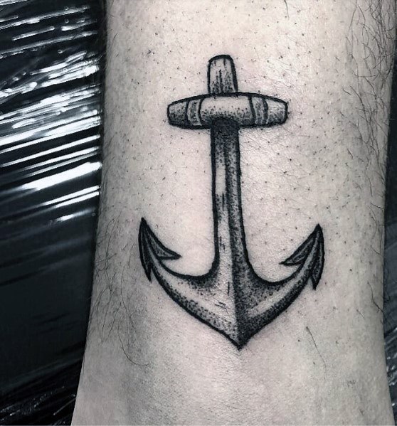 tatuaje ancla simple para hombre 24
