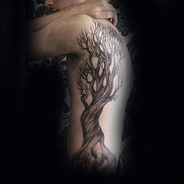 tatuaje arbol espalda para hombre 13