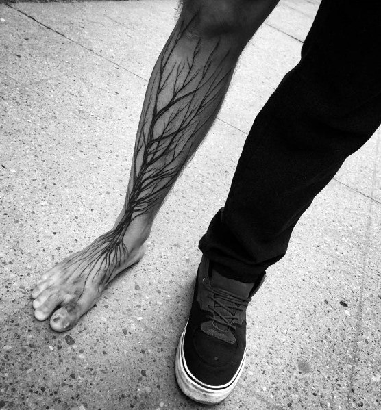 tatuaje arbol pierna para hombre 11