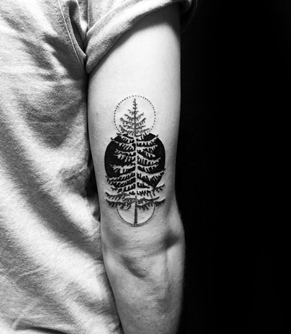 tatuaje arbol simple para hombre 12