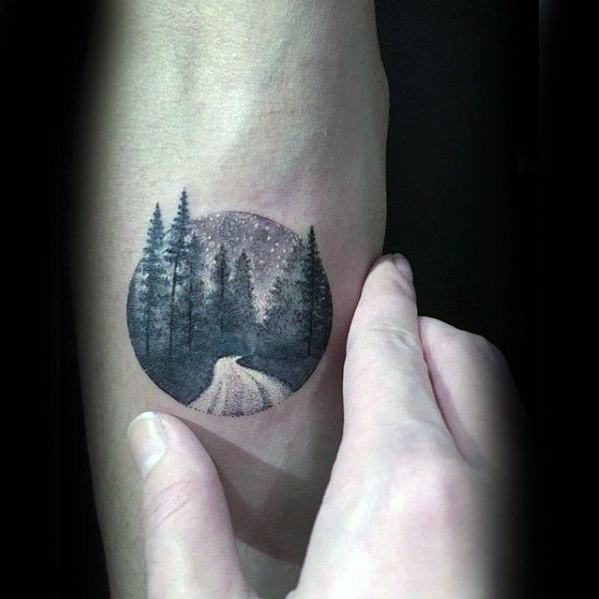 tatuaje arbol simple para hombre 16