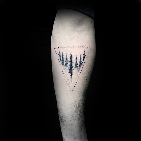 tatuaje arbol simple para hombre 32
