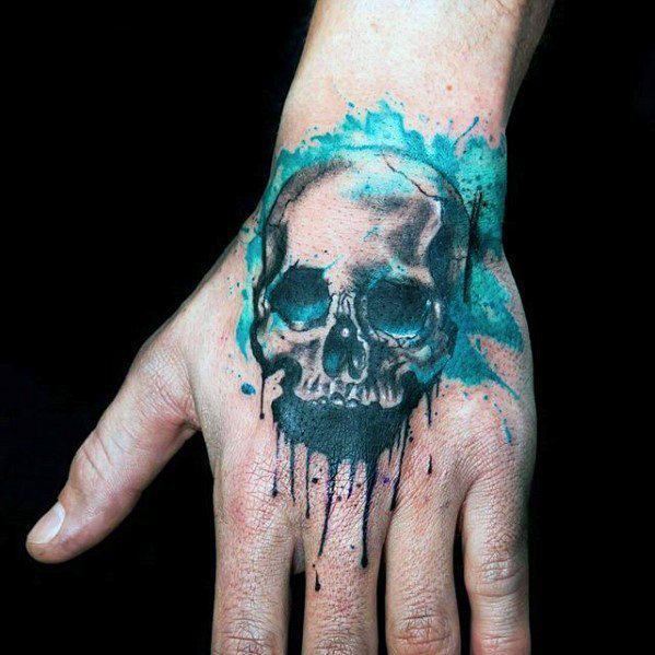 tatuaje calavera acuarela para hombre 07