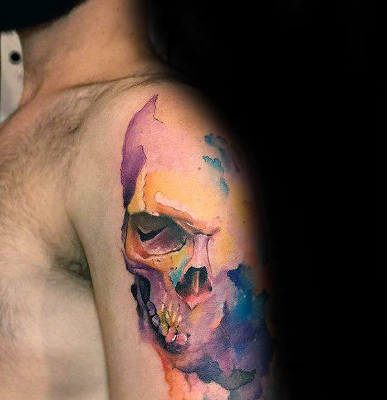 tatuaje calavera acuarela para hombre 24