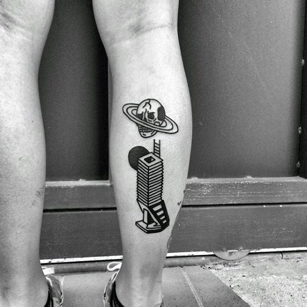 tatuaje calavera simple para hombre 06