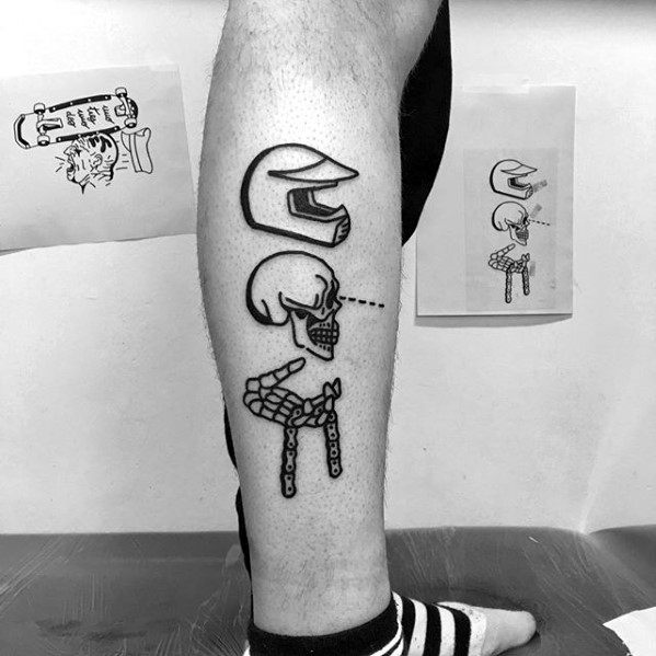 tatuaje calavera simple para hombre 14