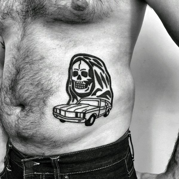 tatuaje calavera simple para hombre 19