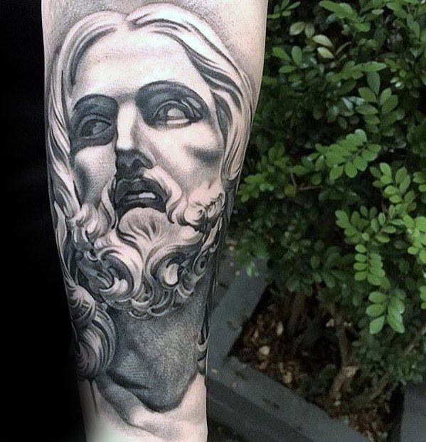 tatuaje catolico para hombre 13