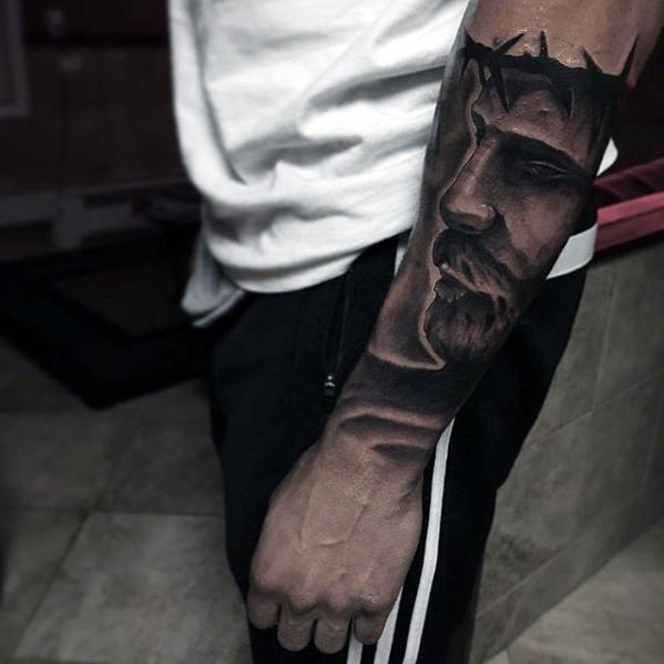 tatuaje catolico para hombre 45