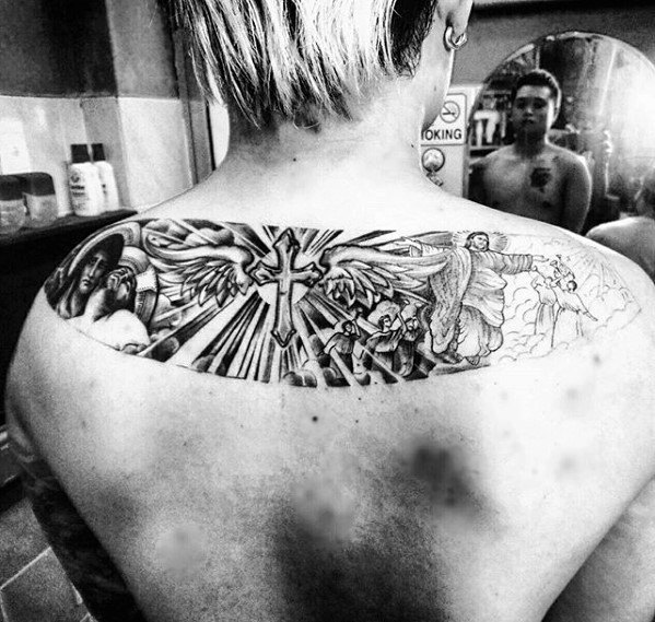 tatuaje catolico para hombre 50