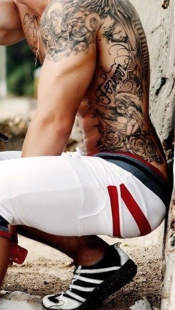 tatuaje costillas para hombre 25