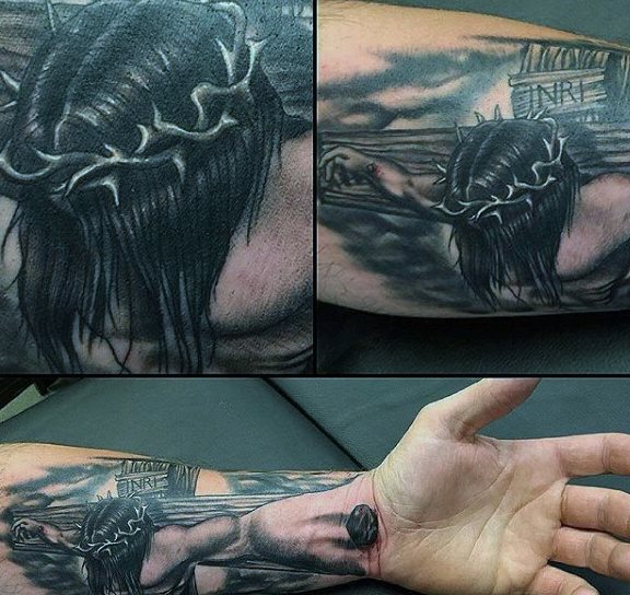 tatuaje cristiano para hombre 16