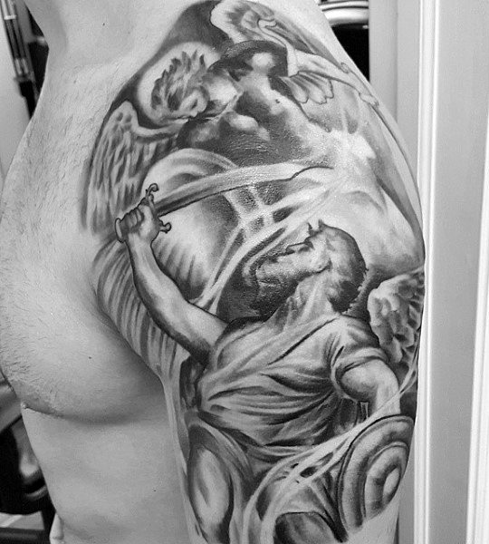 tatuaje cristiano para hombre 55