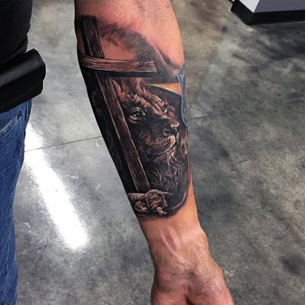 tatuaje cristiano para hombre 61