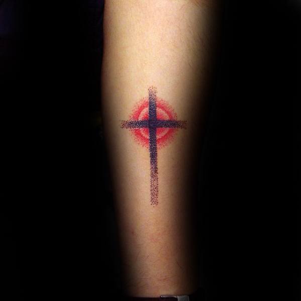 tatuaje cruz simple para hombre 30