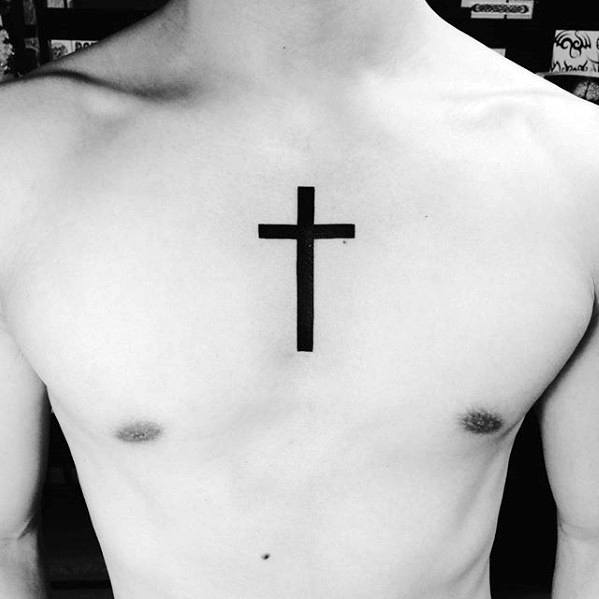 tatuaje cruz simple para hombre 32