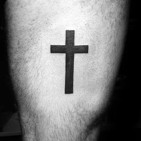tatuaje cruz simple para hombre 39