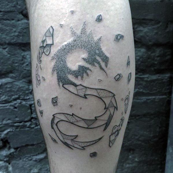 tatuaje dragon simple para hombre 06