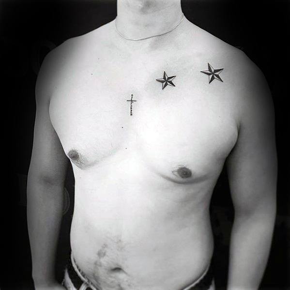 tatuaje estrella simple para hombre 04