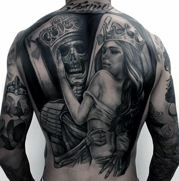 tatuaje increible espalda para hombre 04
