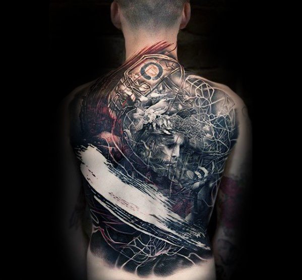 tatuaje increible espalda para hombre 27