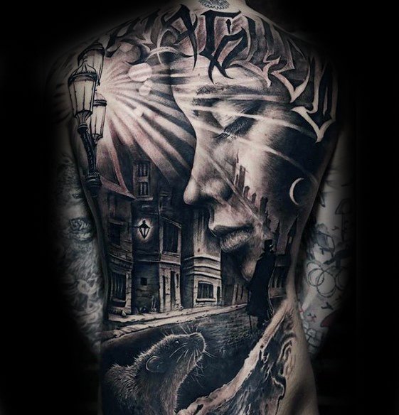 tatuaje increible espalda para hombre 36