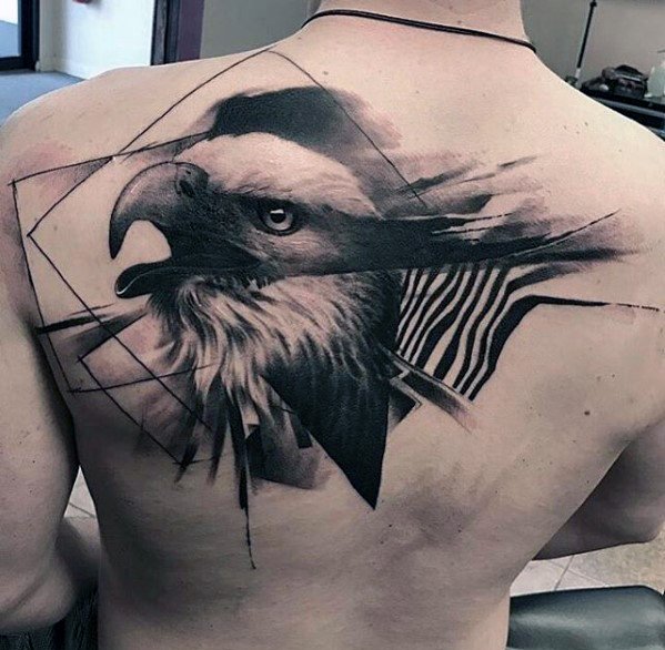 tatuaje increible espalda para hombre 41