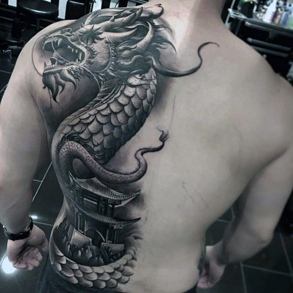 tatuaje increible para hombre 10