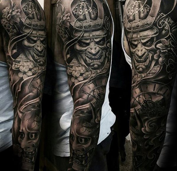 tatuaje increible para hombre 40