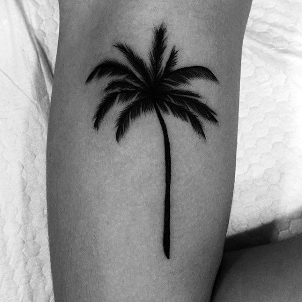 tatuaje increible pequeno para hombre 11