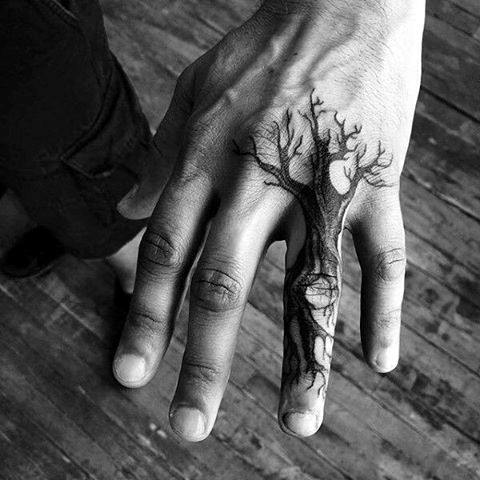 tatuaje increible pequeno para hombre 16