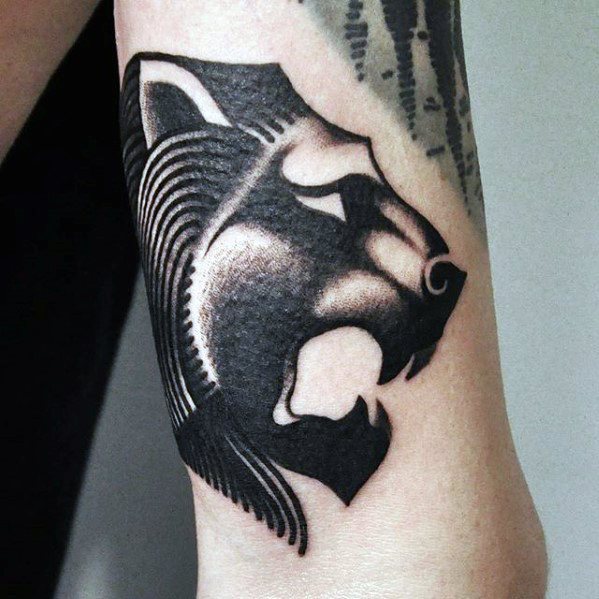 tatuaje increible pequeno para hombre 20