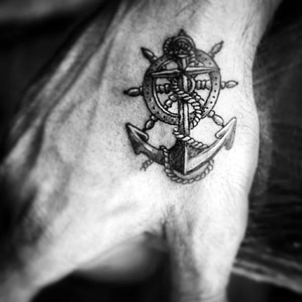 tatuaje increible pequeno para hombre 24