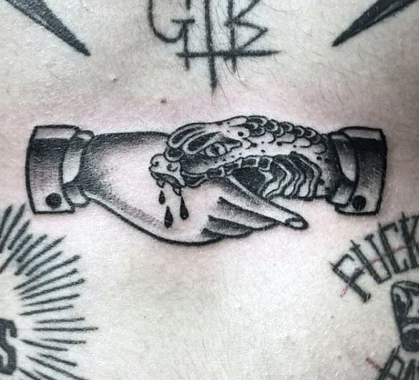 tatuaje increible pequeno para hombre 35