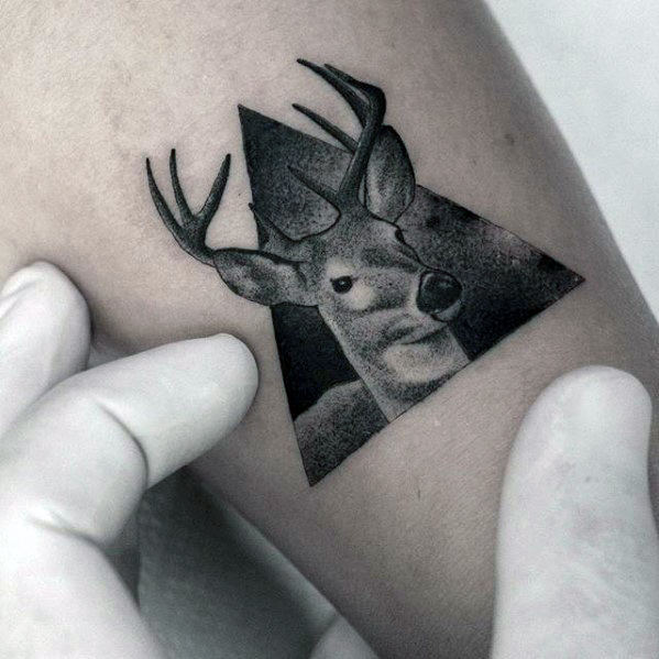 tatuaje increible pequeno para hombre 41