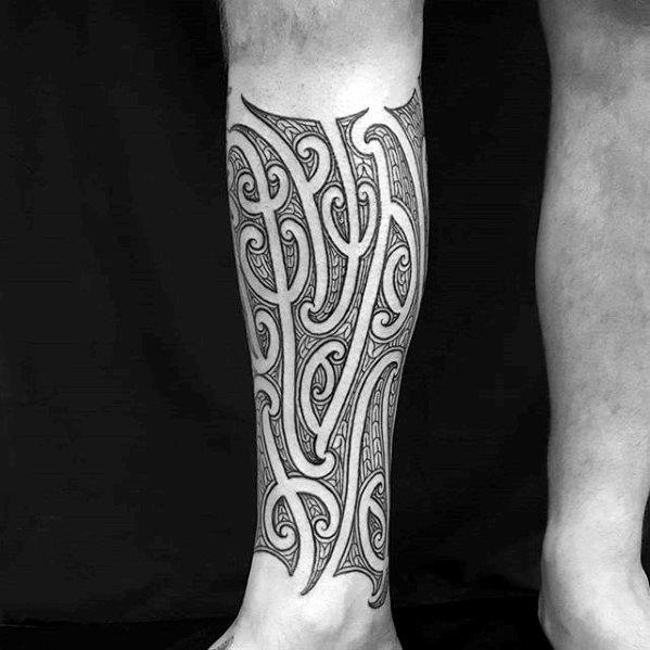 tatuaje increible tribal para hombre 61