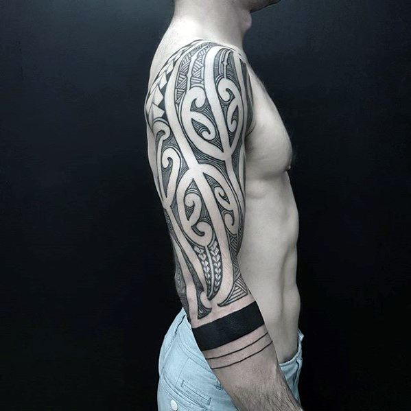 tatuaje increible tribal para hombre 64