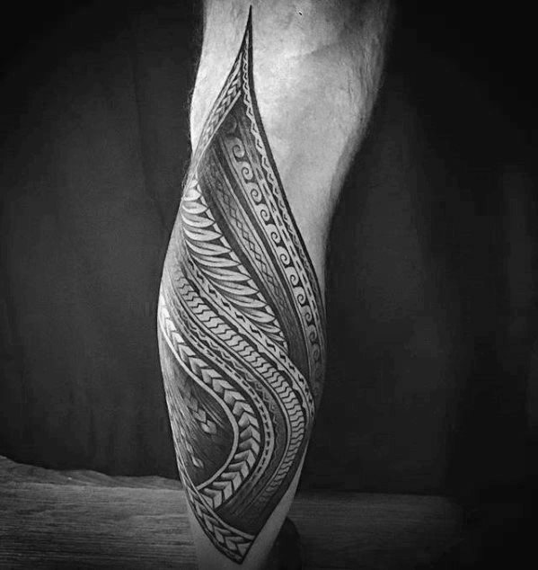 tatuaje increible tribal para hombre 84