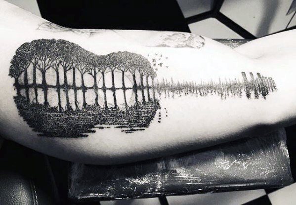tatuaje inusual para hombre 11