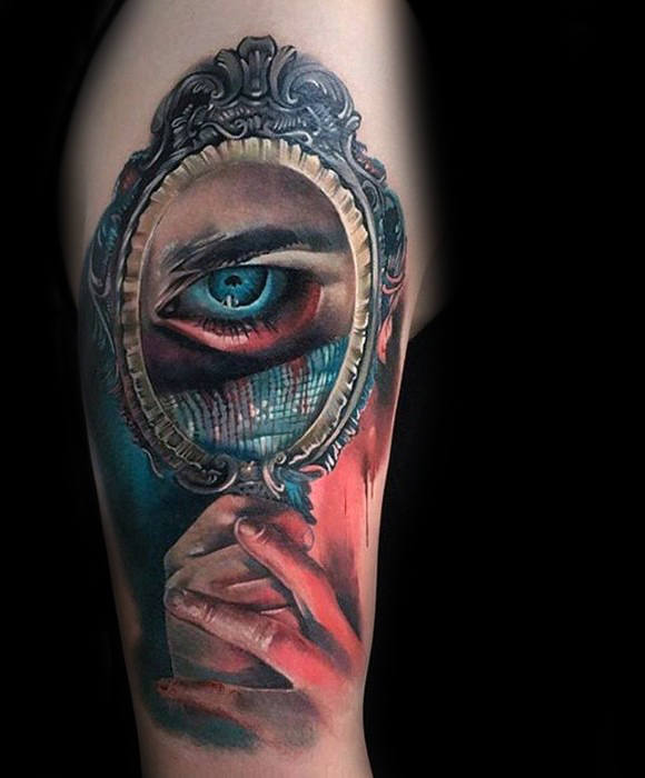 tatuaje inusual para hombre 19
