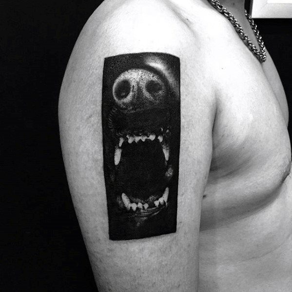 tatuaje inusual para hombre 35