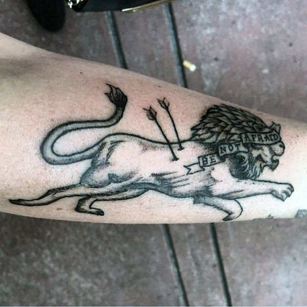 tatuaje leon para hombre 03