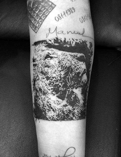 tatuaje leon para hombre 16