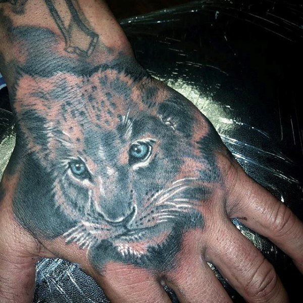 tatuaje leon para hombre 26
