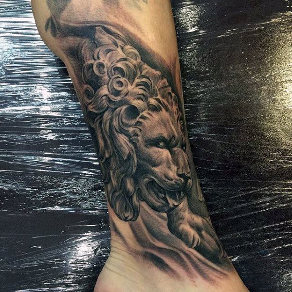 tatuaje leon para hombre 79
