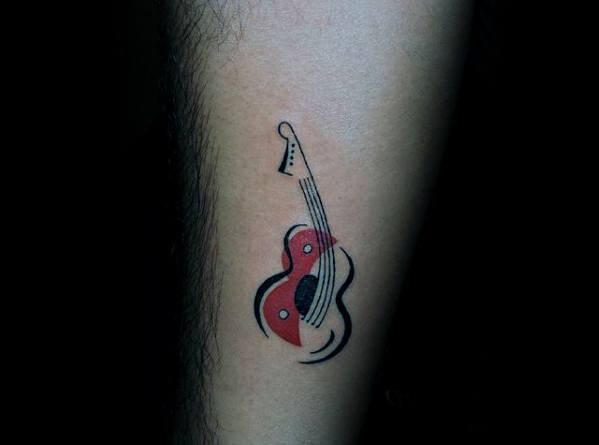 tatuaje musical simple para hombre 13