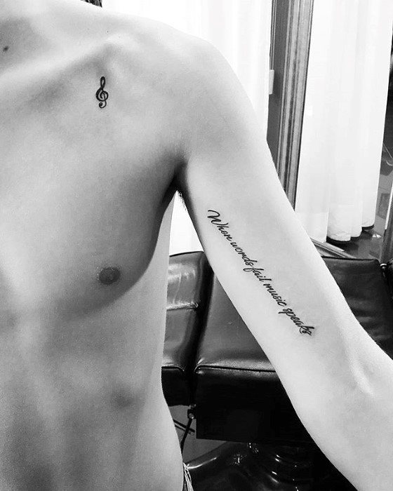 tatuaje musical simple para hombre 18
